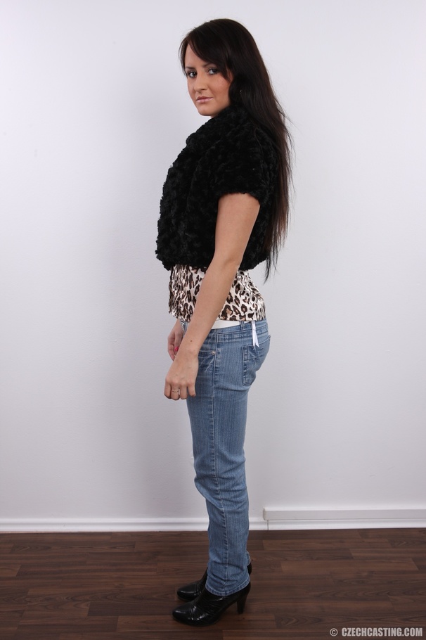 Slim beauty with huge sweet tits show hot a - XXX Dessert - Picture 3