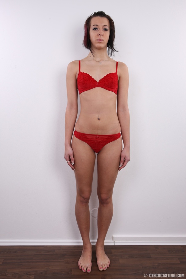 Seductive young chick reveals fresh hot bod - XXX Dessert - Picture 8