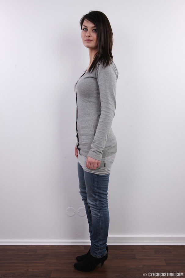 Attractive chick with creamy skin shows swe - XXX Dessert - Picture 3