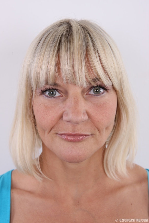 Matured blonde with firm cute body shows ho - XXX Dessert - Picture 1