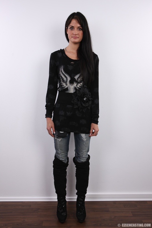 Black hair chick with sexy eyes strip to re - XXX Dessert - Picture 2