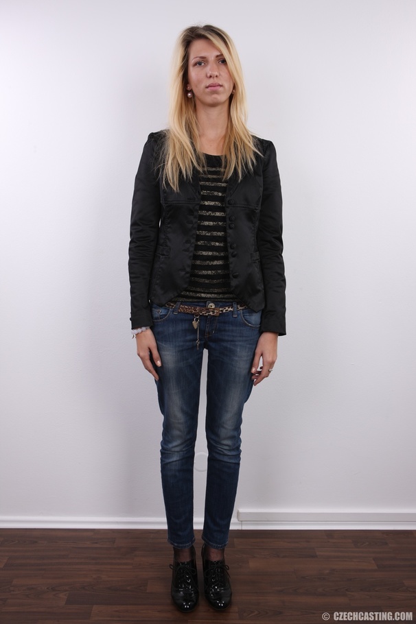 Cute and sexy blonde with slim seductive bo - XXX Dessert - Picture 2