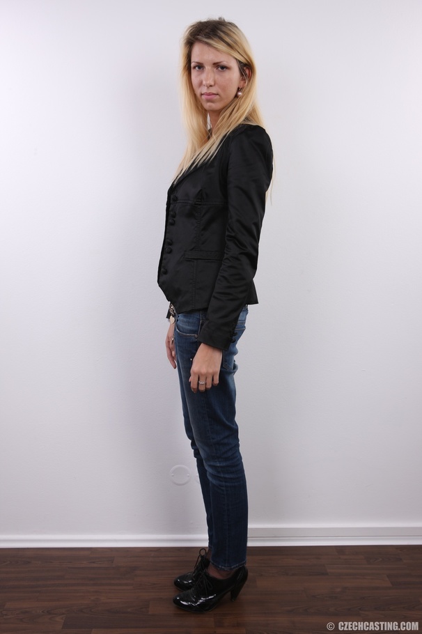 Cute and sexy blonde with slim seductive bo - XXX Dessert - Picture 3