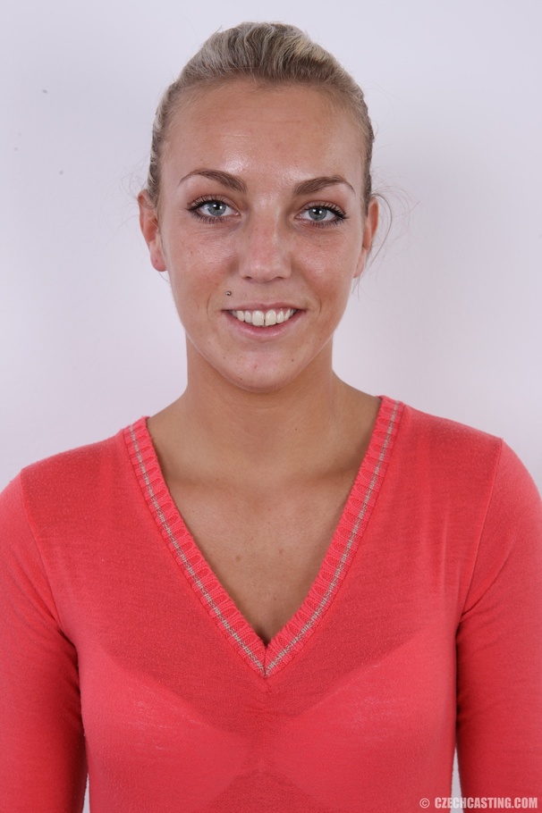 Sweet small tits blonde shows butt and sexy - XXX Dessert - Picture 2