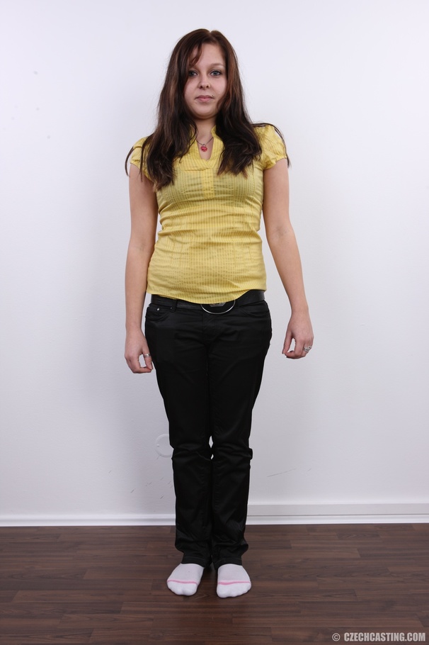 Lusty plump brunette with round firm boobs, - XXX Dessert - Picture 3