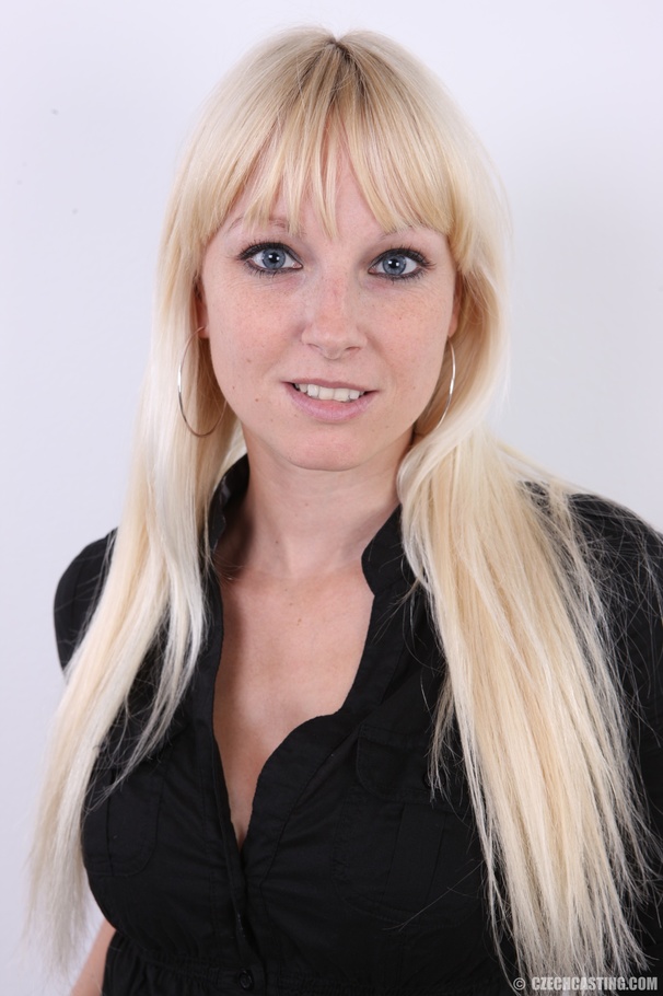 Divine looking blonde with sexy curves, swe - XXX Dessert - Picture 2