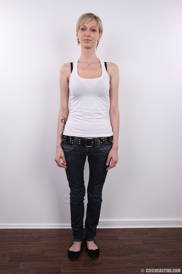 Beautiful slim and sexy blonde with round i - XXX Dessert - Picture 2