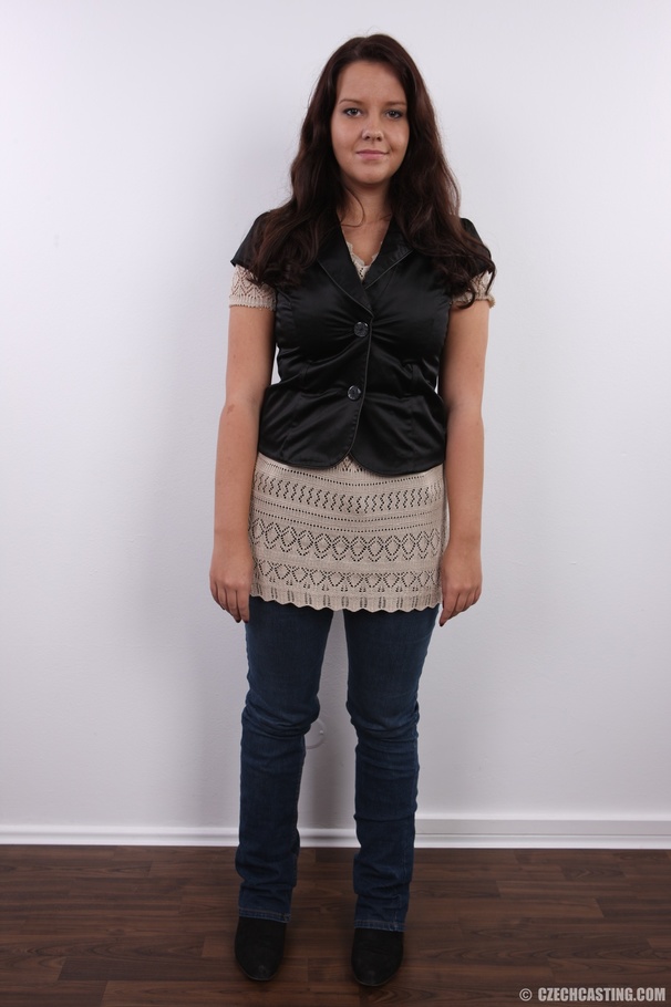 Plump cute faced brunette with sweet big ti - XXX Dessert - Picture 2