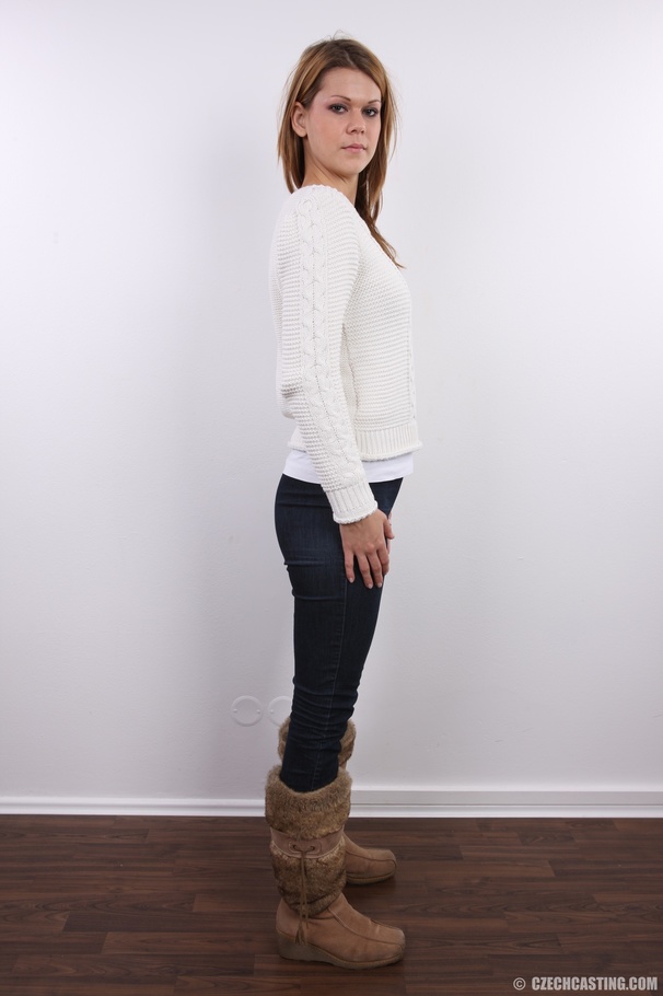 Beautiful tight butt beauty with cute eyes, - XXX Dessert - Picture 4