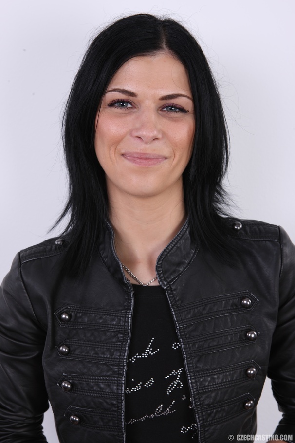 Black hair chick with a wild side strips to - XXX Dessert - Picture 2