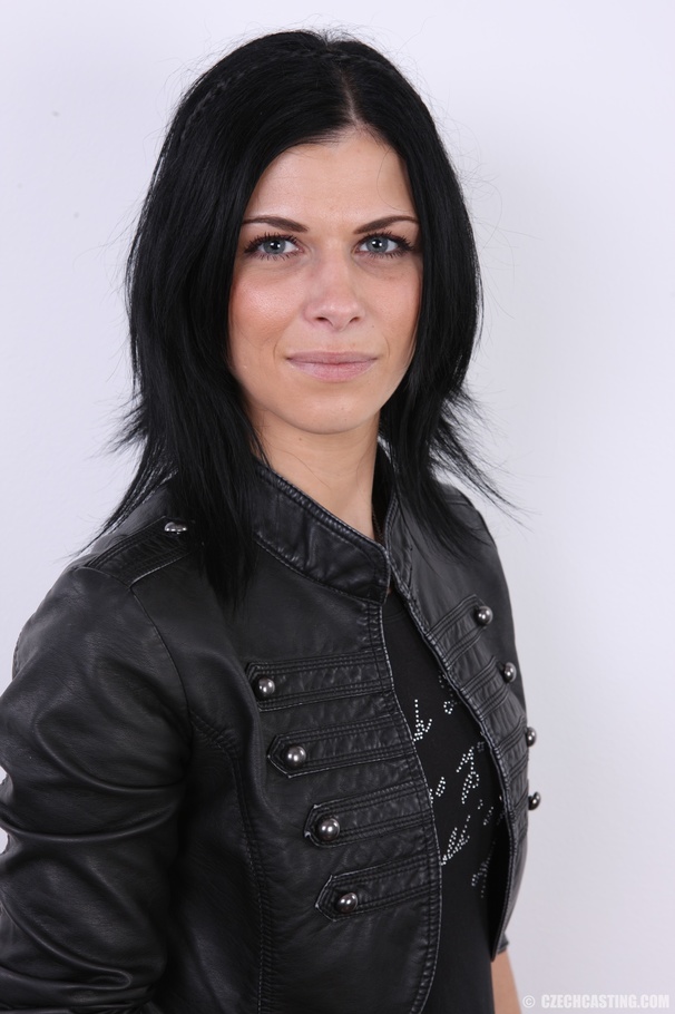 Black hair chick with a wild side strips to - XXX Dessert - Picture 5