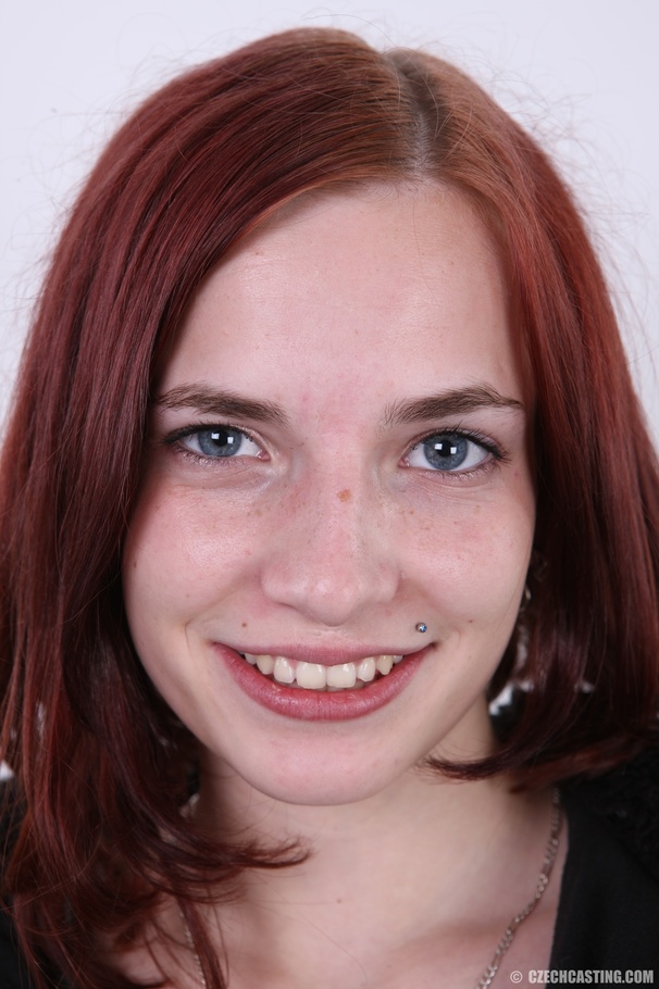 Hot young red head with sweet butt cheeks,  - XXX Dessert - Picture 1