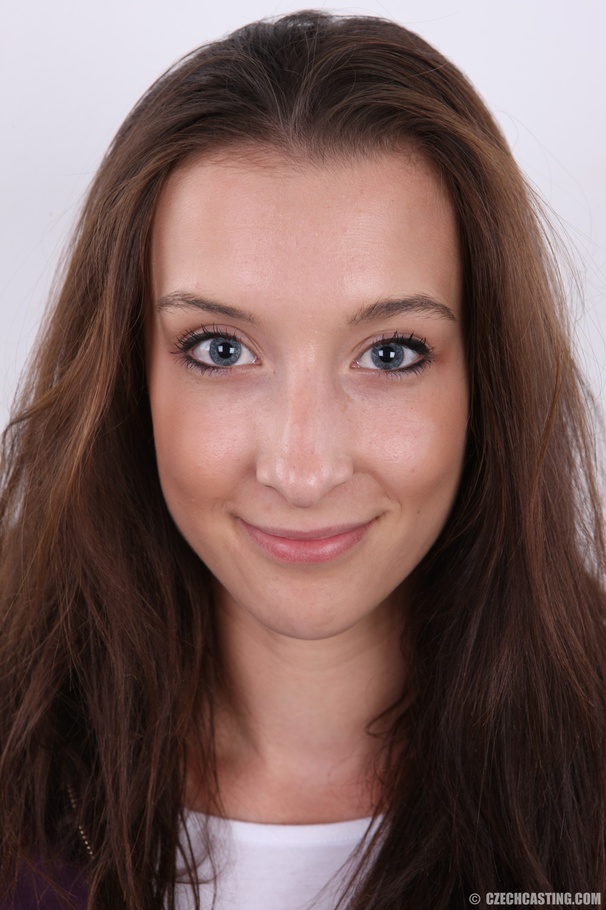 Lovable chick with hot smiles show sexy bod - XXX Dessert - Picture 1