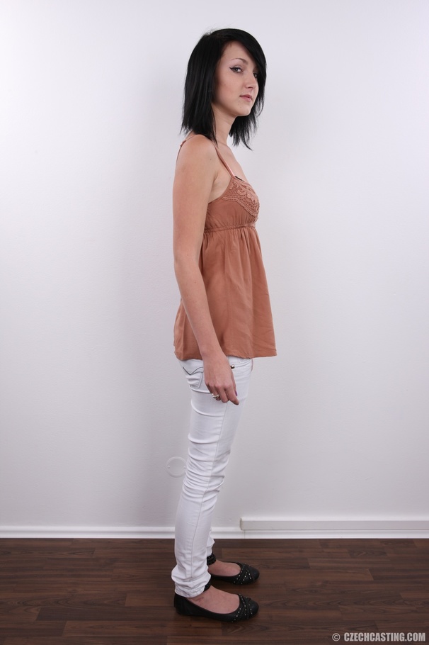 Cute princess of erotica shows sweet curves - XXX Dessert - Picture 4