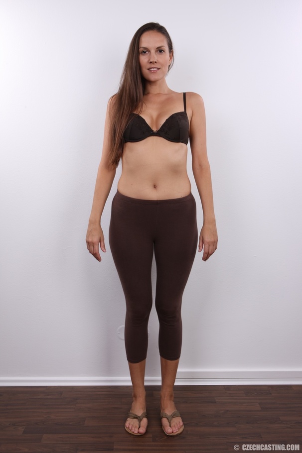 Slender chick with hot tight ass, small cut - XXX Dessert - Picture 3