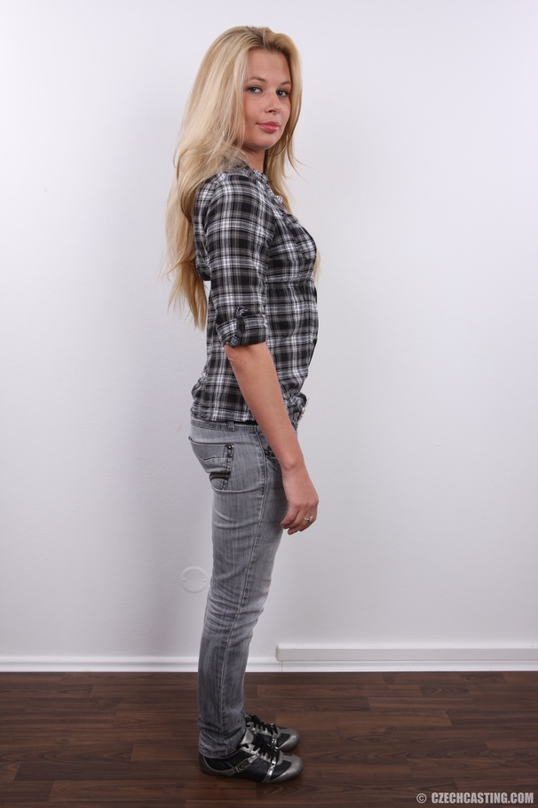 Pretty blonde has sexy eyes, sweet round ti - XXX Dessert - Picture 3