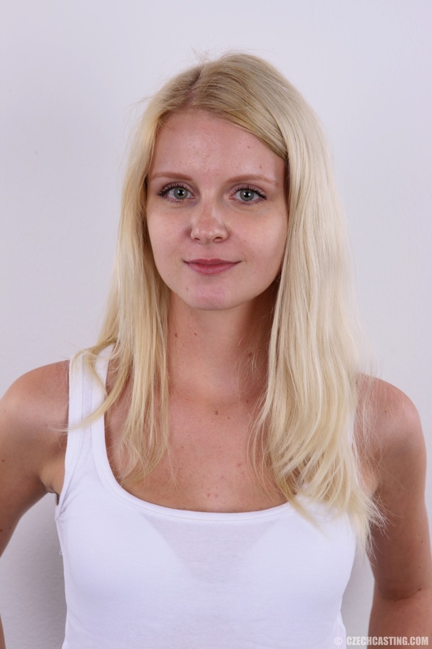 Sweet looking blonde beauty shows round sof - XXX Dessert - Picture 2