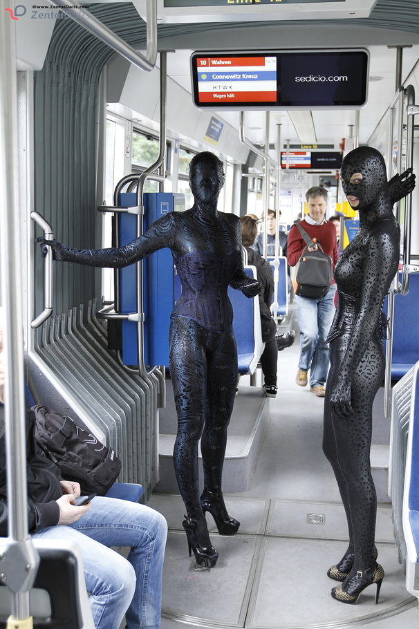 Two black zentai wearing flexible teen with - XXX Dessert - Picture 7