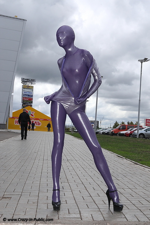 Violett zentai wearing chick with gorgeousl - XXX Dessert - Picture 15