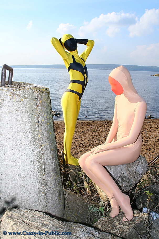 Two hot yellow and baige wearing teen expos - XXX Dessert - Picture 14