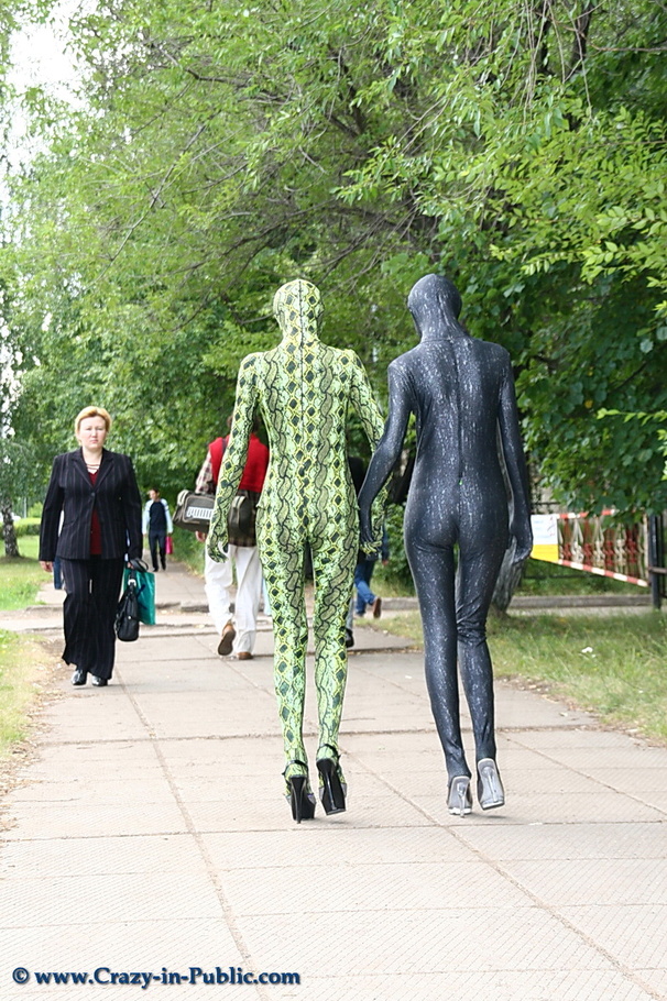 Two flexible green and black zentai wearing - XXX Dessert - Picture 16