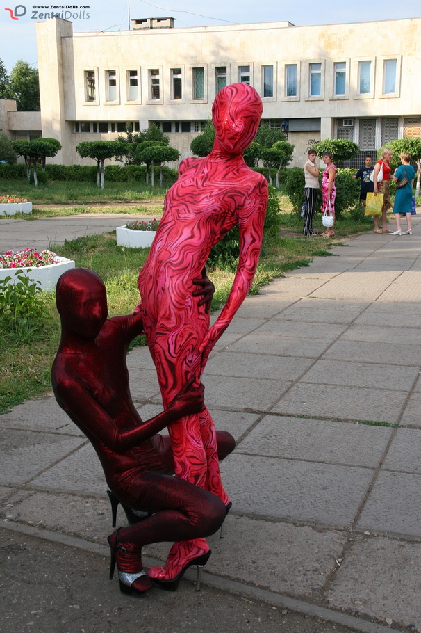 Two horny red zentai wearing chick exposing - XXX Dessert - Picture 15
