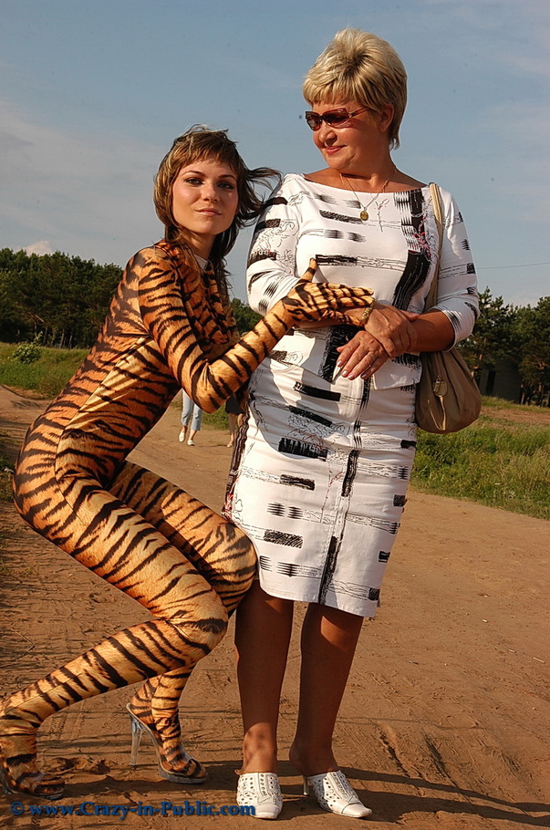 Two sexy zentai wearing teens exposing thei - XXX Dessert - Picture 2