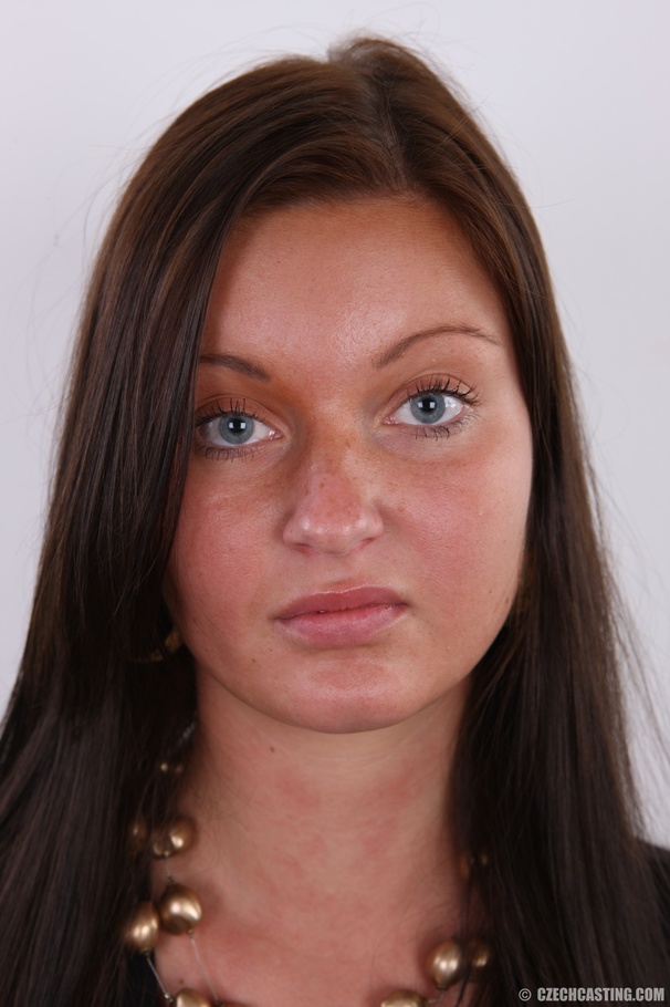 Seductive beauty with tanned skin, long hai - XXX Dessert - Picture 1