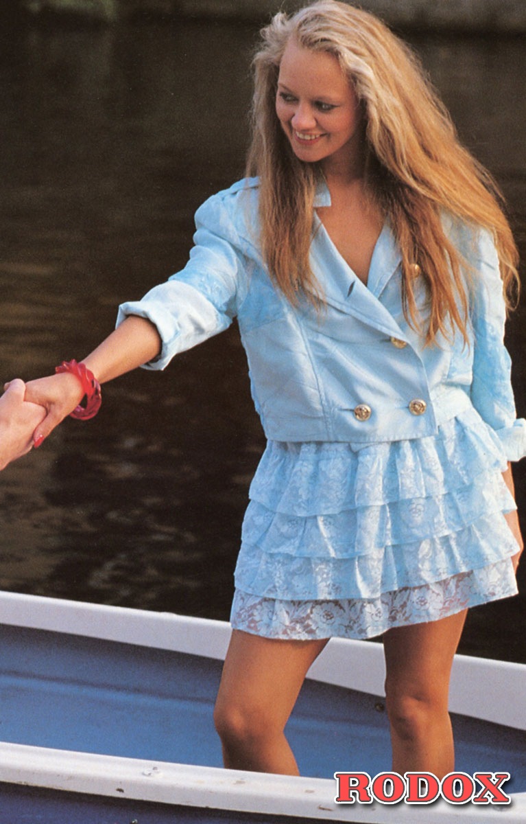 Hot and stunning retro sweetie fucked hard  - XXX Dessert - Picture 1