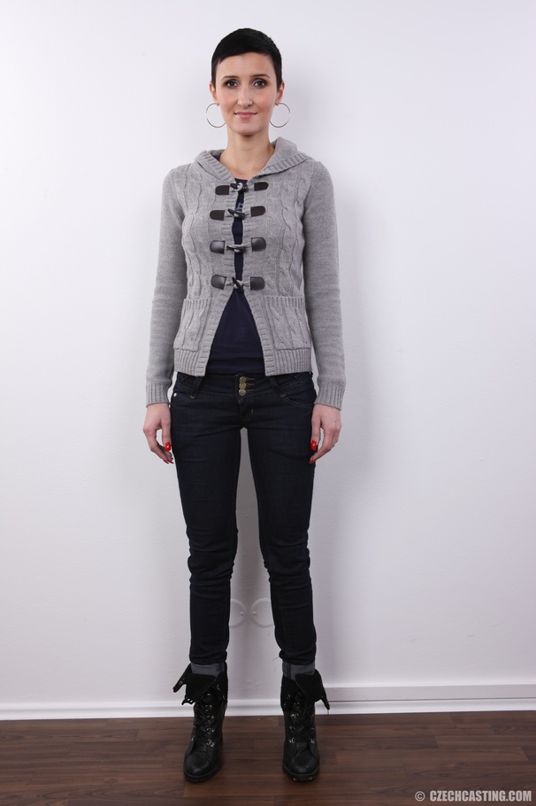 Slender, tall and sexy babe with firm hot t - XXX Dessert - Picture 3