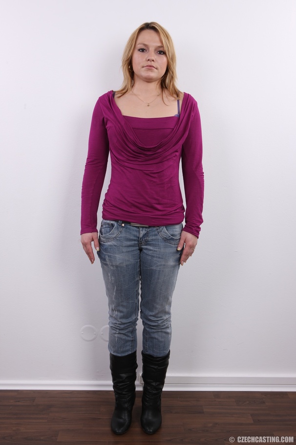 Sexy golden blonde with cool looks and sexy - XXX Dessert - Picture 2