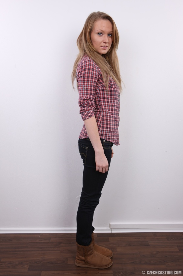 Hot young eager and cute brunette shows sex - XXX Dessert - Picture 3