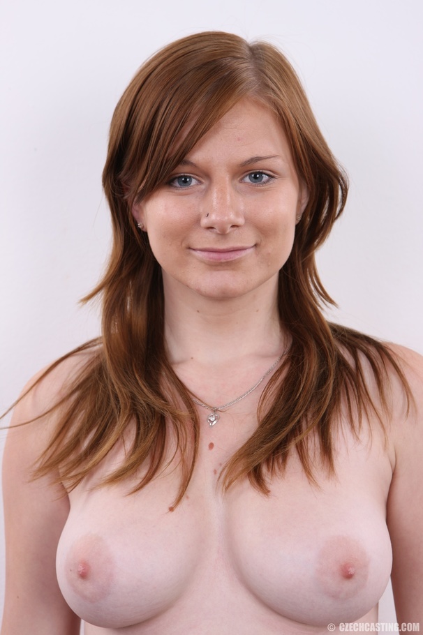 Beautiful young babe with sexy balanced tit - XXX Dessert - Picture 8