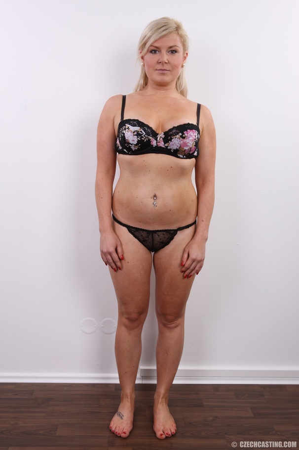 Big horny blonde in need of fun shows boobs - XXX Dessert - Picture 6