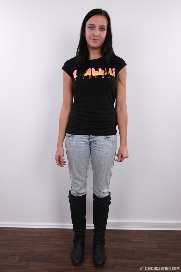 Young shy chick with enticing body show sof - XXX Dessert - Picture 2