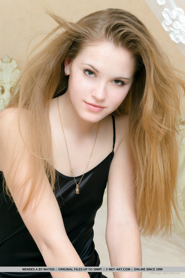 Seductive chick with creamy skin models hot - XXX Dessert - Picture 5