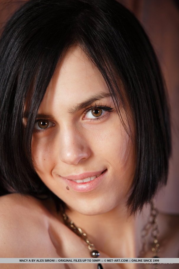 Sweet skin babe with short hair, sexy legs, - XXX Dessert - Picture 18