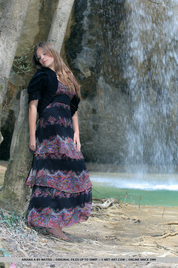 Seductive looking blonde shows off sweet we - XXX Dessert - Picture 4