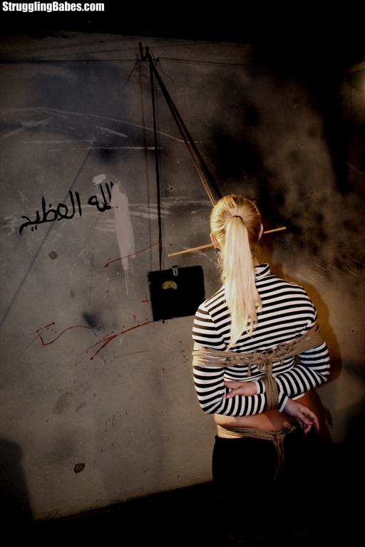 Blonde whore with big tits loves ropes and  - XXX Dessert - Picture 8