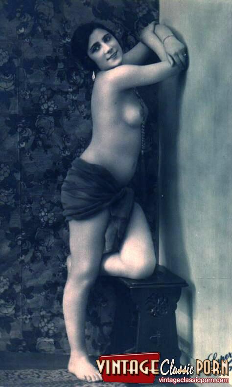 Very cute topless vintage sweethearts in th - XXX Dessert - Picture 10