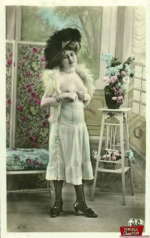 Very goreous vintage naked ladies posing in - XXX Dessert - Picture 5