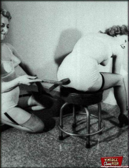 Vintage girls enjoy spanking other girls in - XXX Dessert - Picture 6