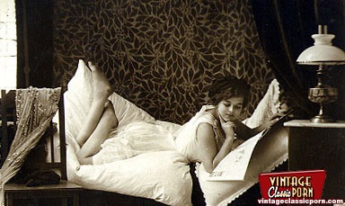 Pretty vintage chicks in their underwear in - XXX Dessert - Picture 8