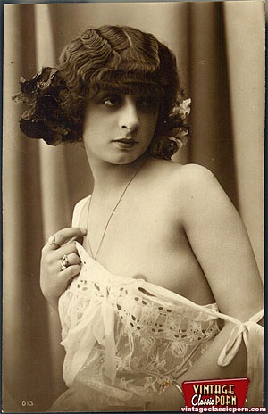 Pretty vintage chicks in their underwear in - XXX Dessert - Picture 9