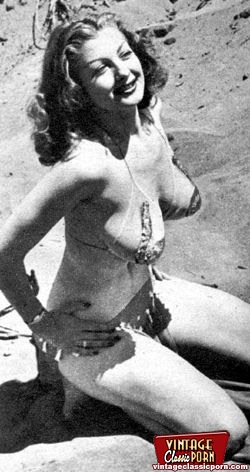Vintage classic babe tempest storm poses in - XXX Dessert - Picture 8
