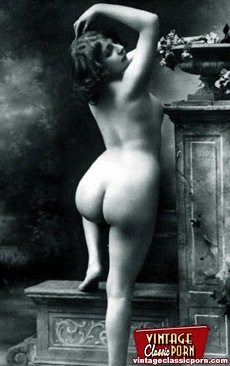 Posing their gorgeous vintage tight butts i - XXX Dessert - Picture 5