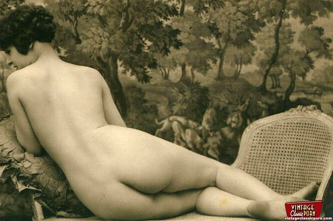 Posing their gorgeous vintage tight butts i - XXX Dessert - Picture 12