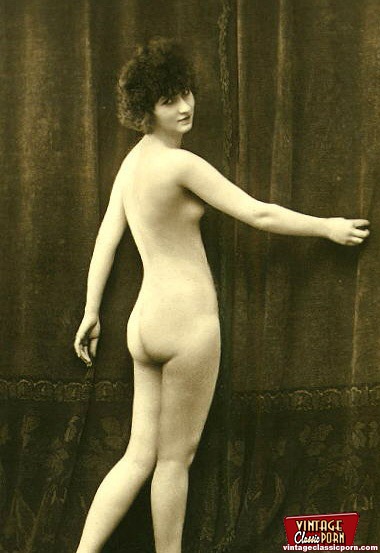 Pretty sexy vintage nudes standing naked in - XXX Dessert - Picture 7