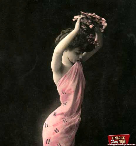 Sexy vintage chicks wearing sexy outfits in - XXX Dessert - Picture 7