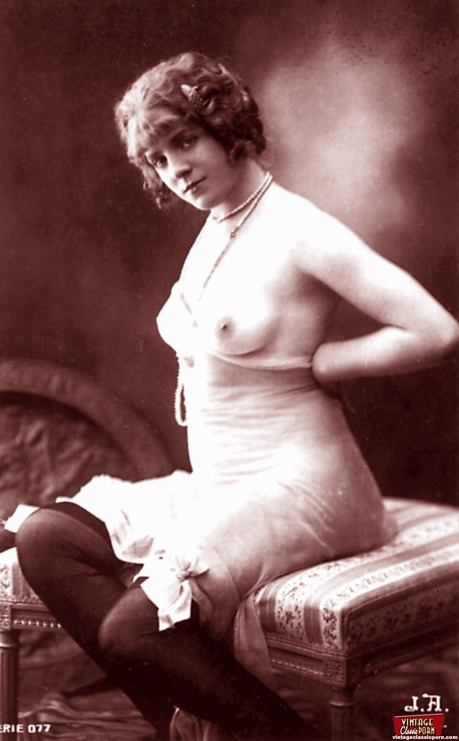 Vintage chicks in their underwear in the th - XXX Dessert - Picture 7